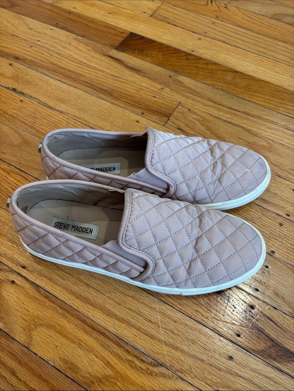 Quilted Slip-On Sneakers - Light Pink